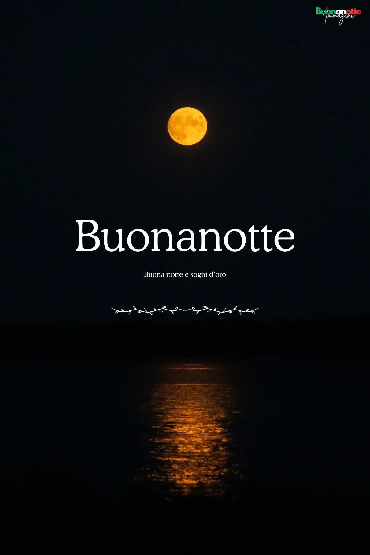 Luna dorata sul mare notturno buonanotte estiva