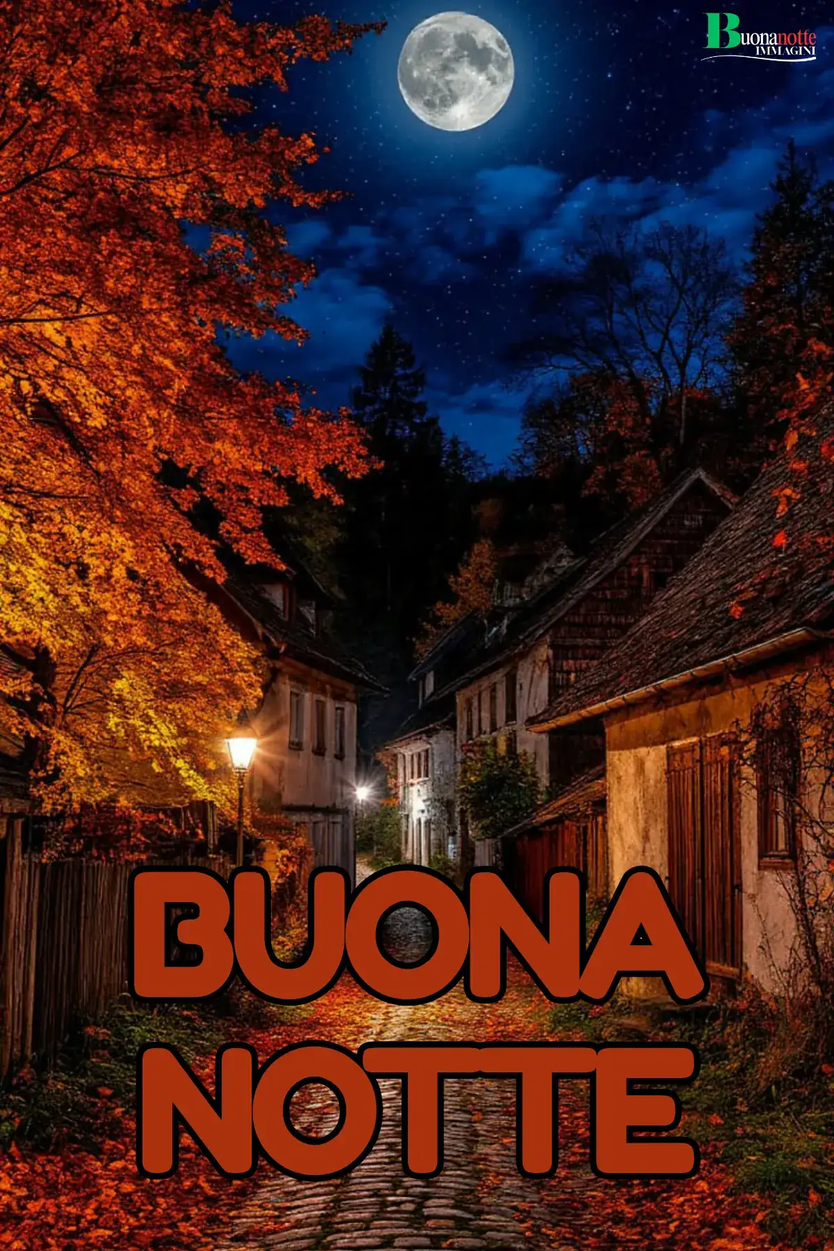 Vicolo di borgo antico con foglie autunnali rosse e luna piena buonanotte autunnale