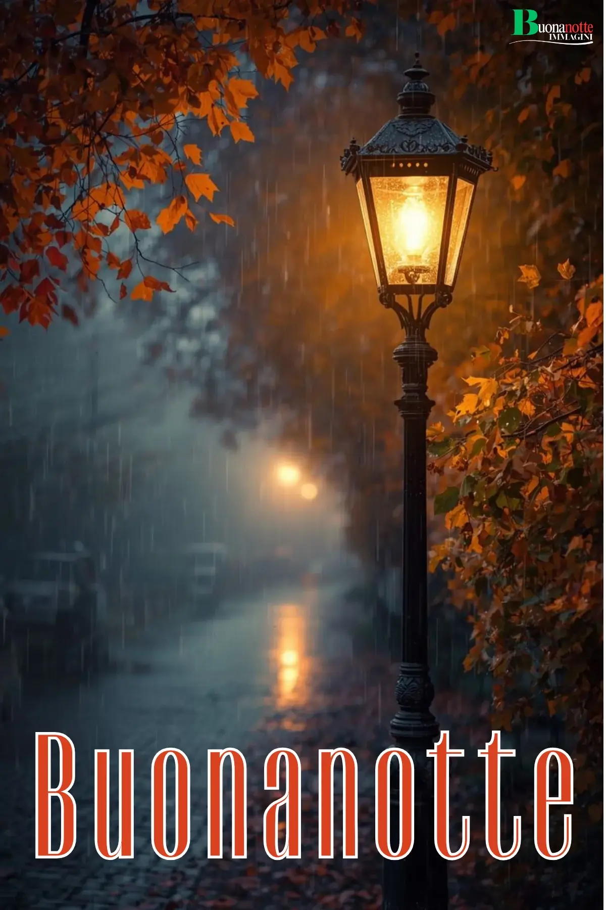 Lampione acceso sotto pioggia autunnale con foglie arancioni buonanotte autunnale