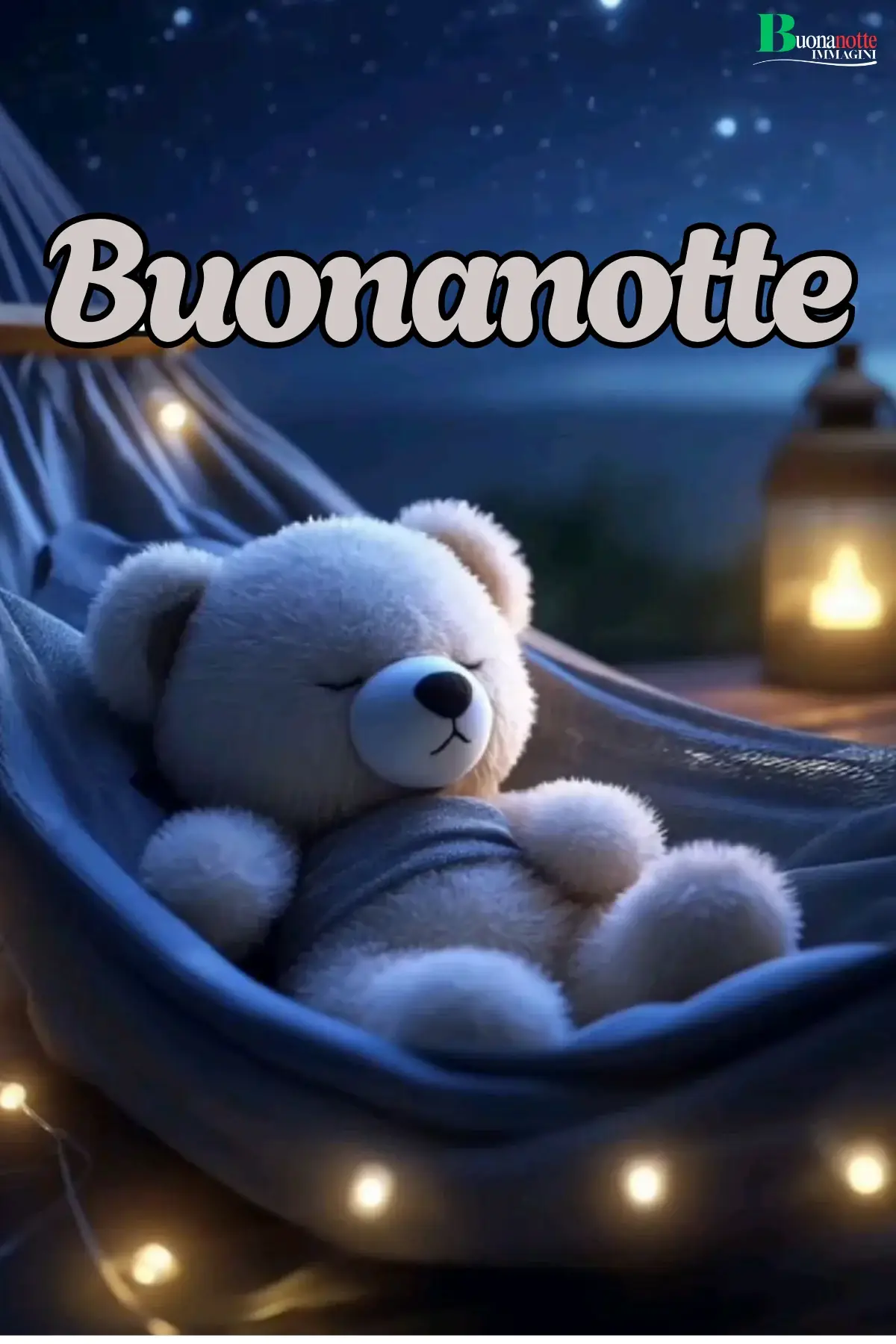 Orsetto peluche bianco che dorme in amaca sotto stelle buonanotte divertente