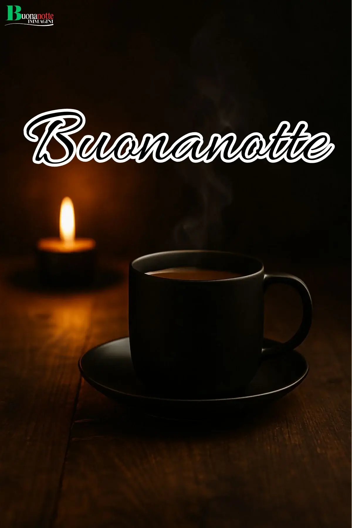 Tazza fumante e candela per buonanotte invernale