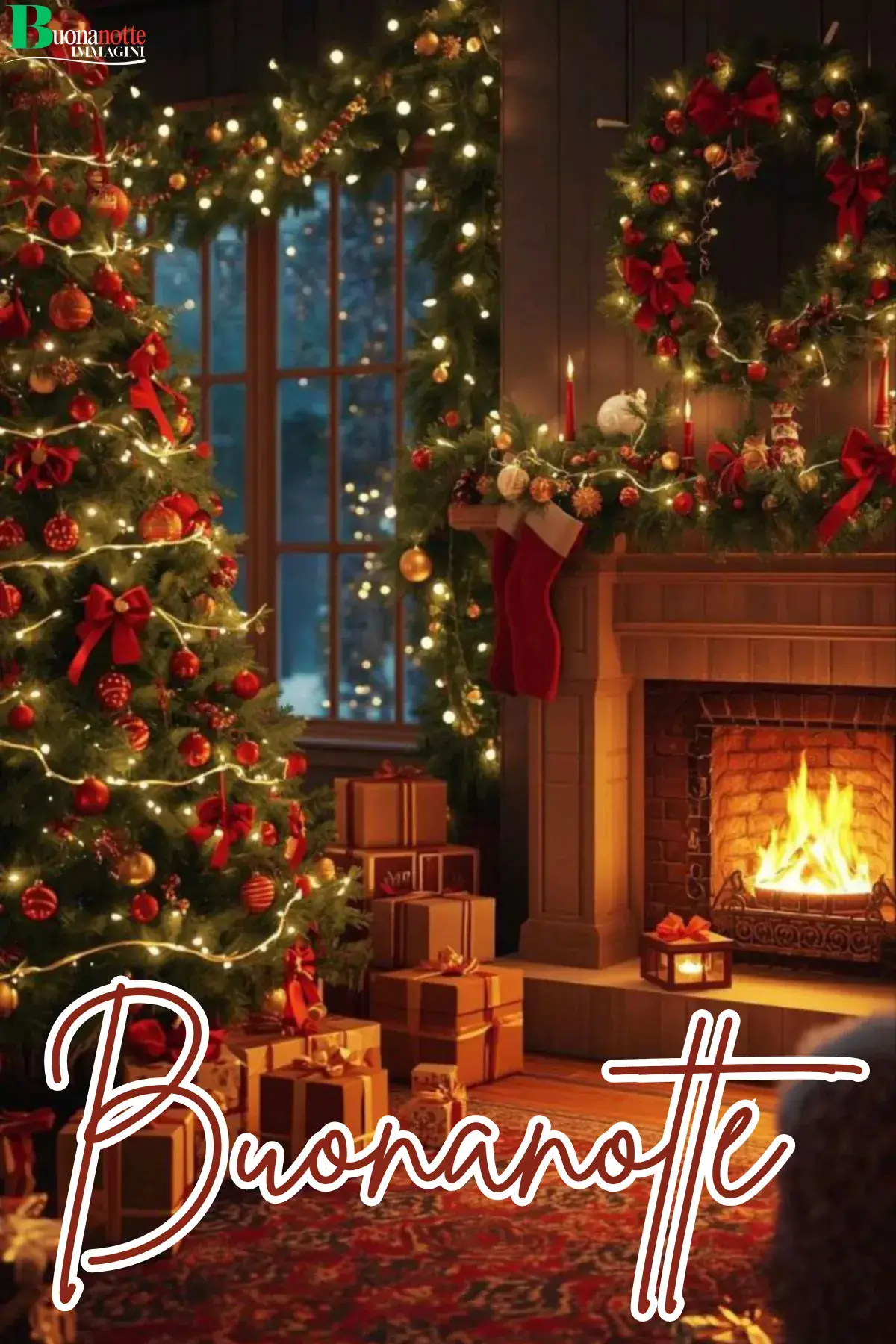 Albero di Natale addobbato accanto a camino acceso con ghirlanda buonanotte natalizia