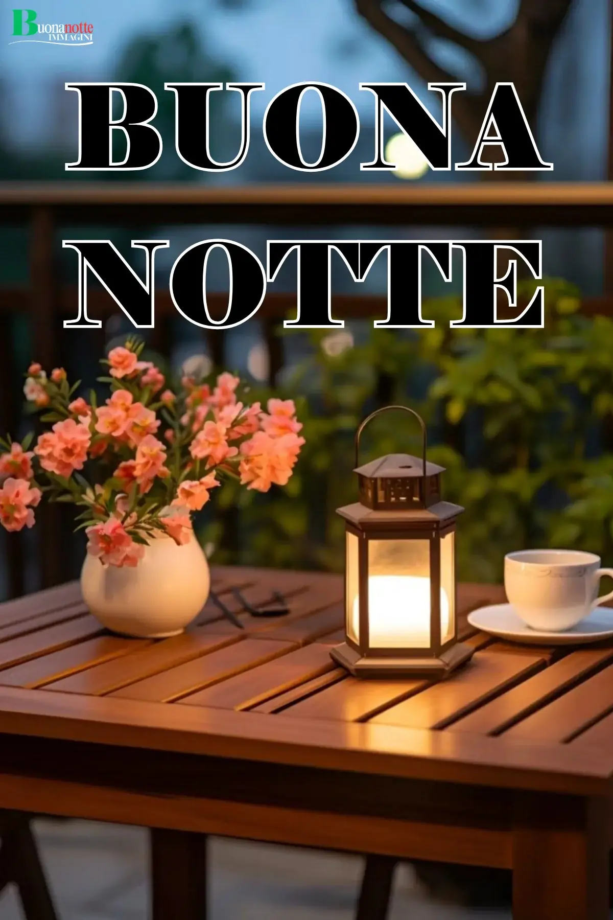 Lanterna fiori e tazza per buonanotte estiva